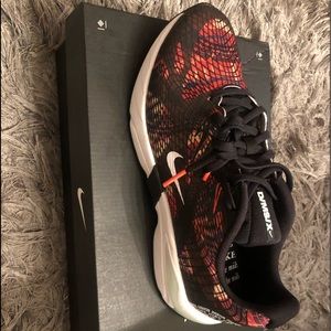 Nike Ghoswift running sneakers